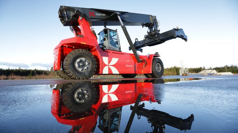 Kalmar eldriven Reachstacker